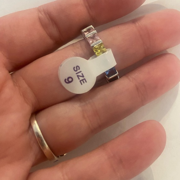 Multi Color Ring - Picture 3 of 3